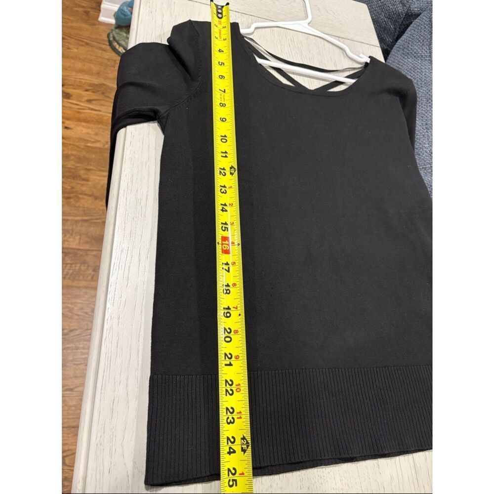Cable & Gauge Black Long Sleeve Top with Crisscross Back - Picture 4 of 6